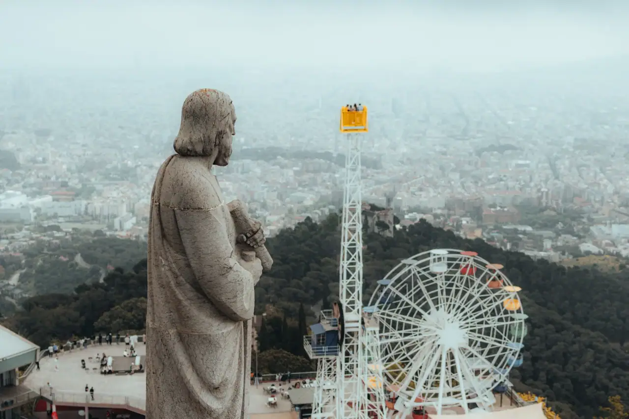 A Tibidabo temploma a hegytetőn